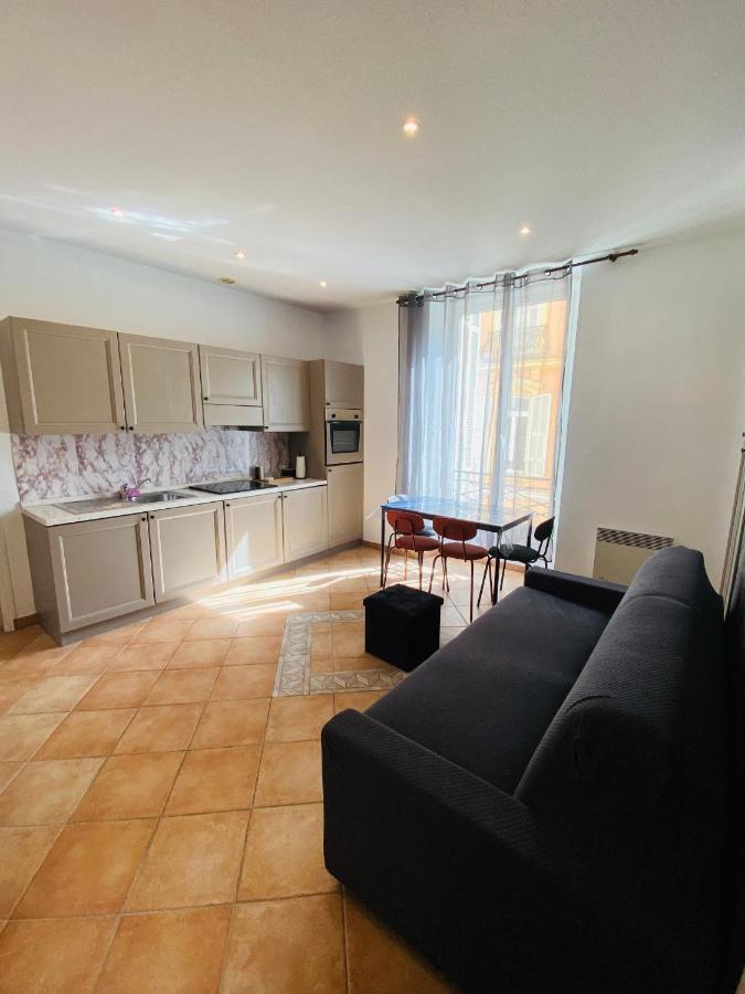 Corso Home- Central Apartment In 芒通 外观 照片